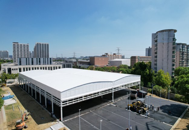 球場(chǎng)電動(dòng)雨棚